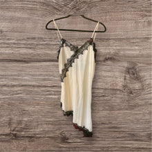 Load image into Gallery viewer, Eva Blouse
