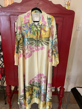 Load image into Gallery viewer, Palm Dressing
