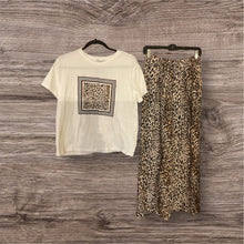 Load image into Gallery viewer, Animal Pants Set
