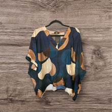 Load image into Gallery viewer, Beatriz Satin Blouse
