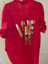 Load image into Gallery viewer, Loving stamp shirt love
