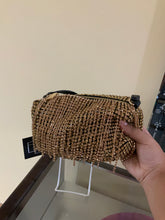 Load image into Gallery viewer, Mia Clutch
