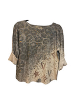 Load image into Gallery viewer, Conforme Sweater
