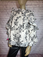 Load image into Gallery viewer, Everly Blouse
