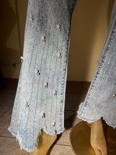 Load image into Gallery viewer, Scallopa Jeans
