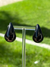 Load image into Gallery viewer, Lacrima Earring
