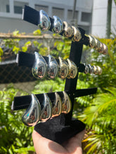 Load image into Gallery viewer, Lacrima Earring
