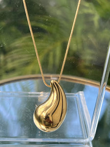 Lacrima Necklace
