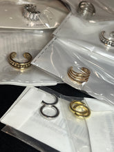 Load image into Gallery viewer, Tiny Varieté Cuff
