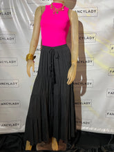Load image into Gallery viewer, Basics Tank Top

