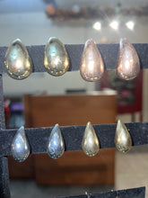 Load image into Gallery viewer, Lacrima Earring
