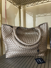 Load image into Gallery viewer, Woven Tote Bag 2455
